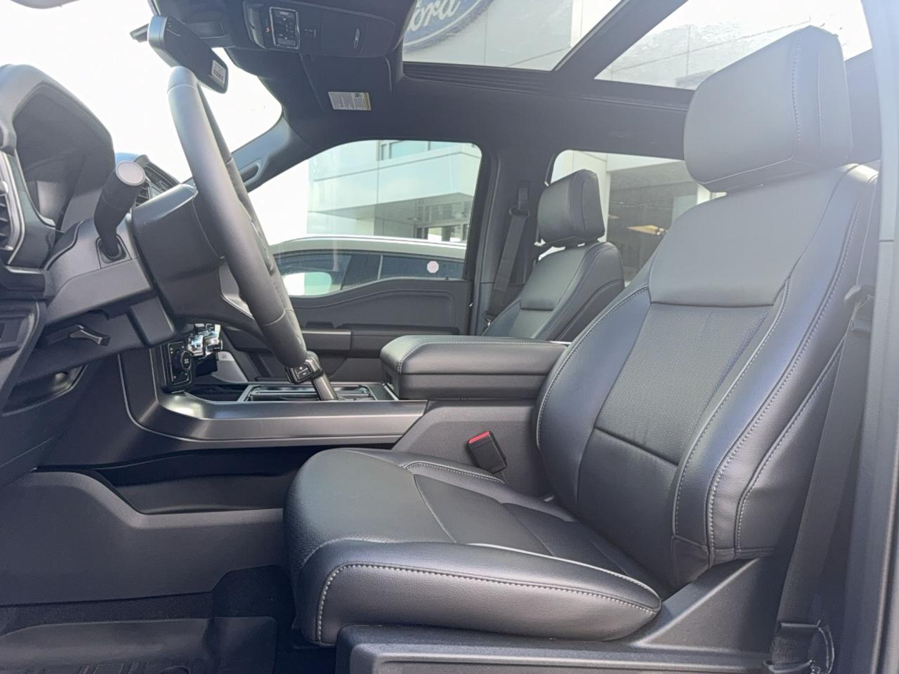 2026 Ford F-150 LARIAT, MOONROOF, BLACK PKG, BED UTILITY PKG Photo