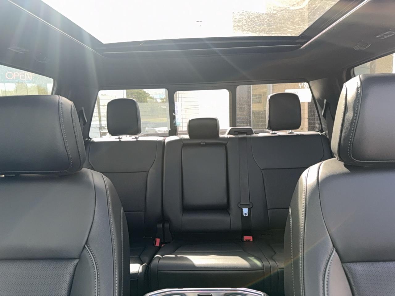 2026 Ford F-150 LARIAT, MOONROOF, BLACK PKG, BED UTILITY PKG Photo