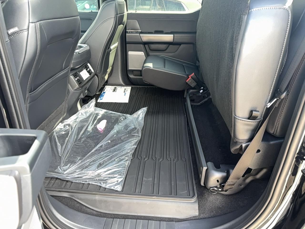 2026 Ford F-150 LARIAT, MOONROOF, BLACK PKG, BED UTILITY PKG Photo