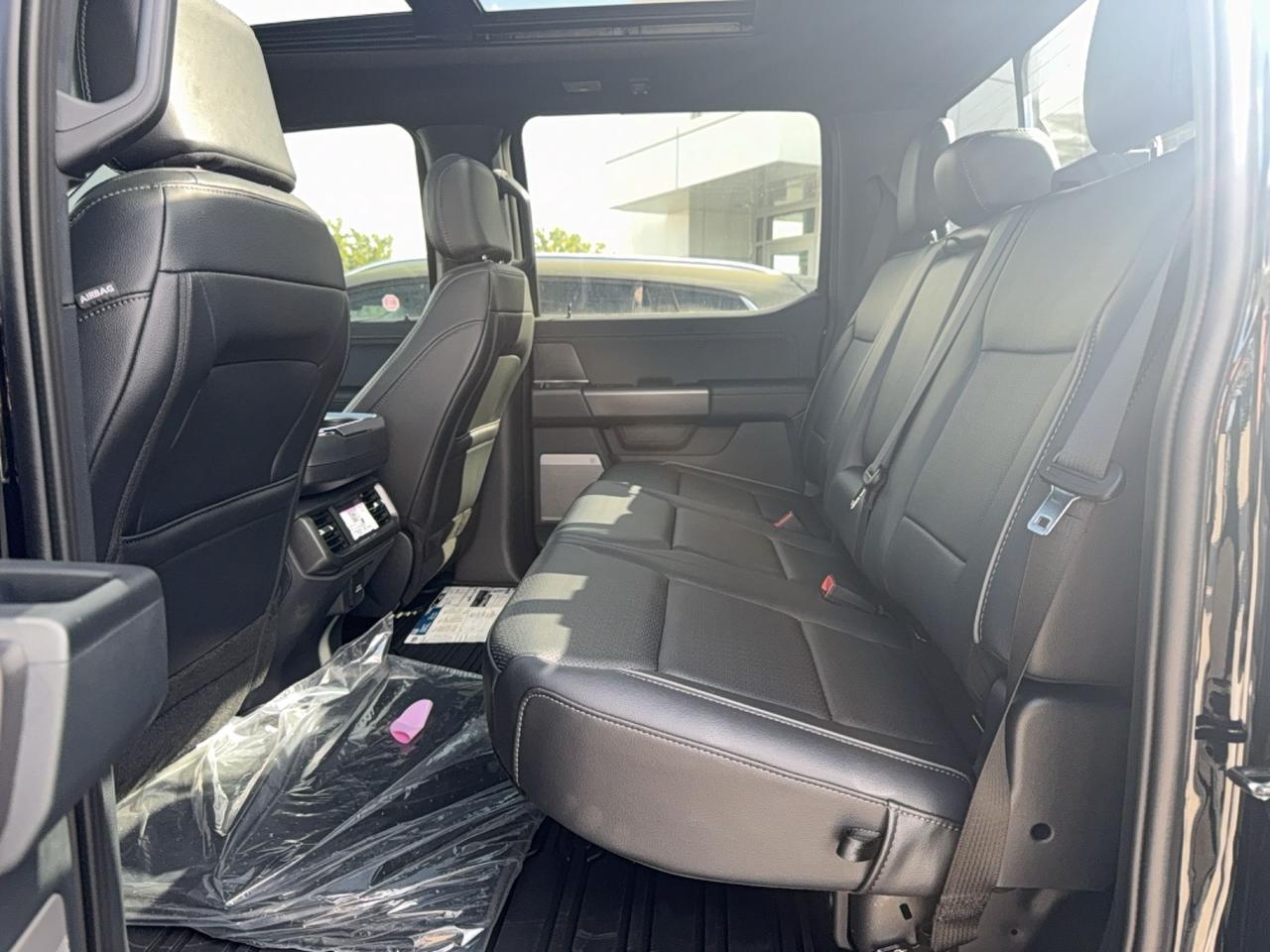 2026 Ford F-150 LARIAT, MOONROOF, BLACK PKG, BED UTILITY PKG Photo