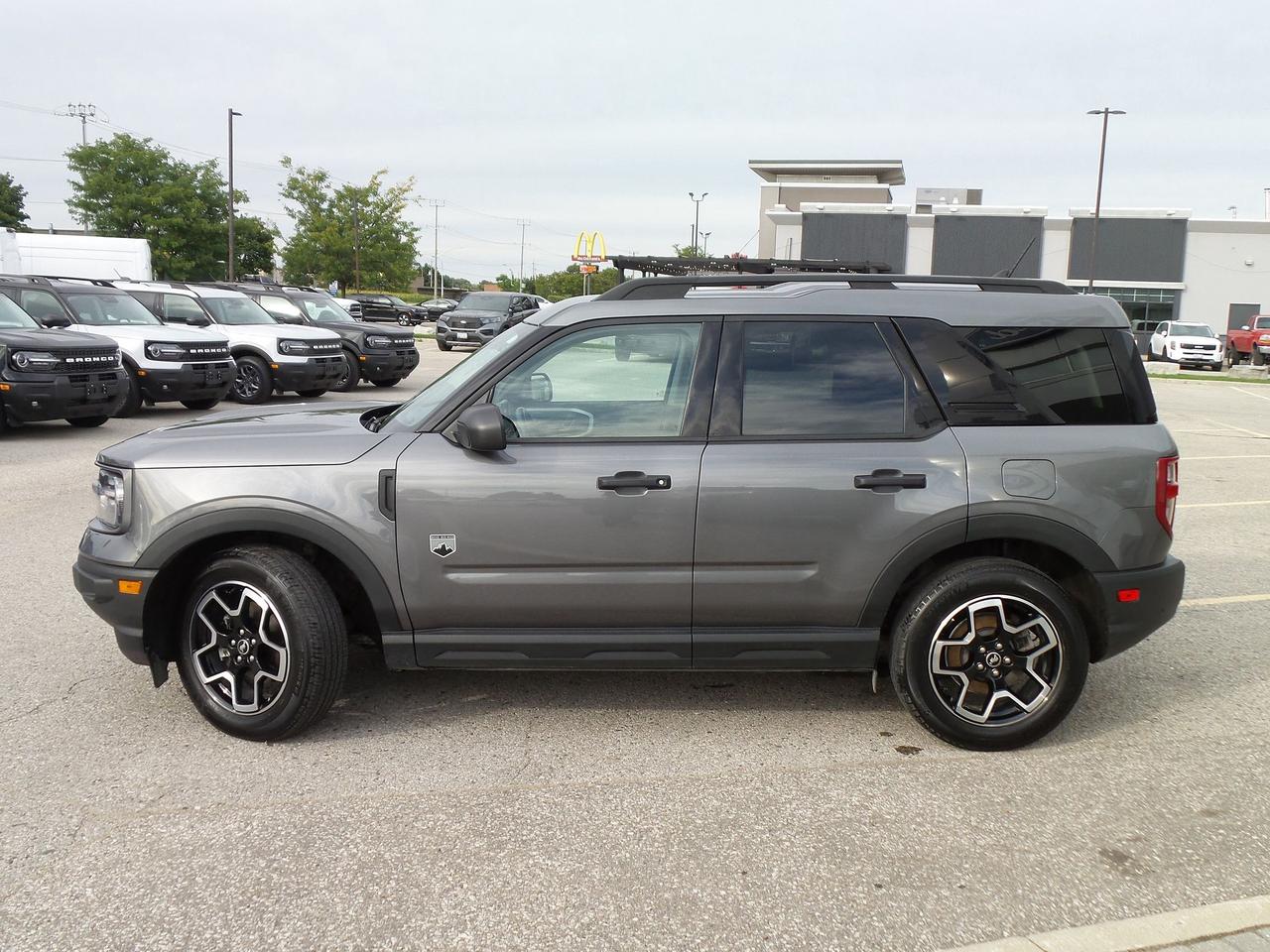 2021 Ford Bronco BIG BEND! 1.5L ECOBOOST! GREAT ON FUEL! COPILOT! Photo