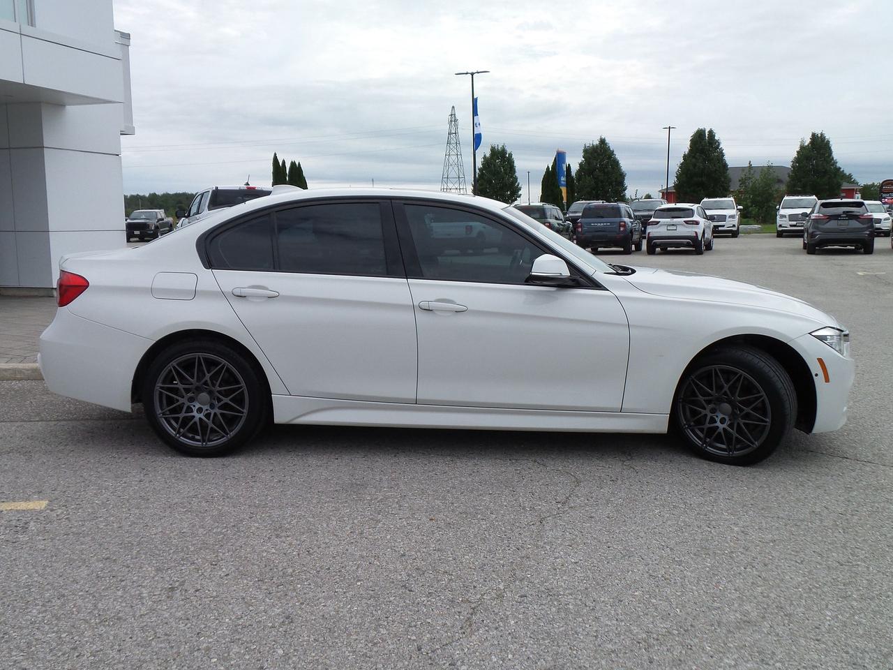 2018 BMW 3 Series 340i SEDAN, LEATHER, MOONROOF, 3L, AS TRADED Photo3