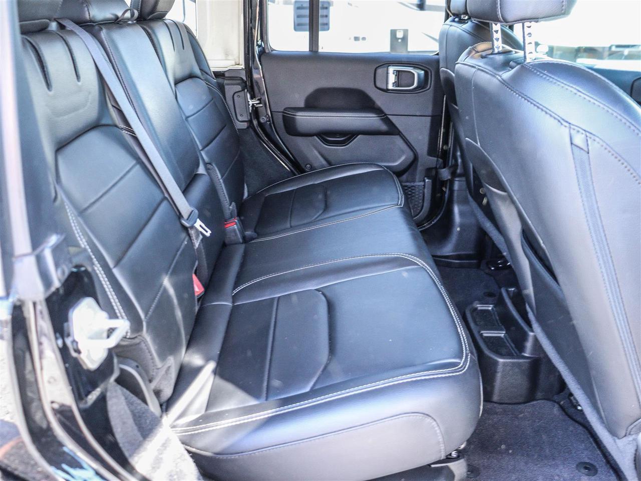 2023 Jeep Wrangler Unlimited Sahara 4XE Photo