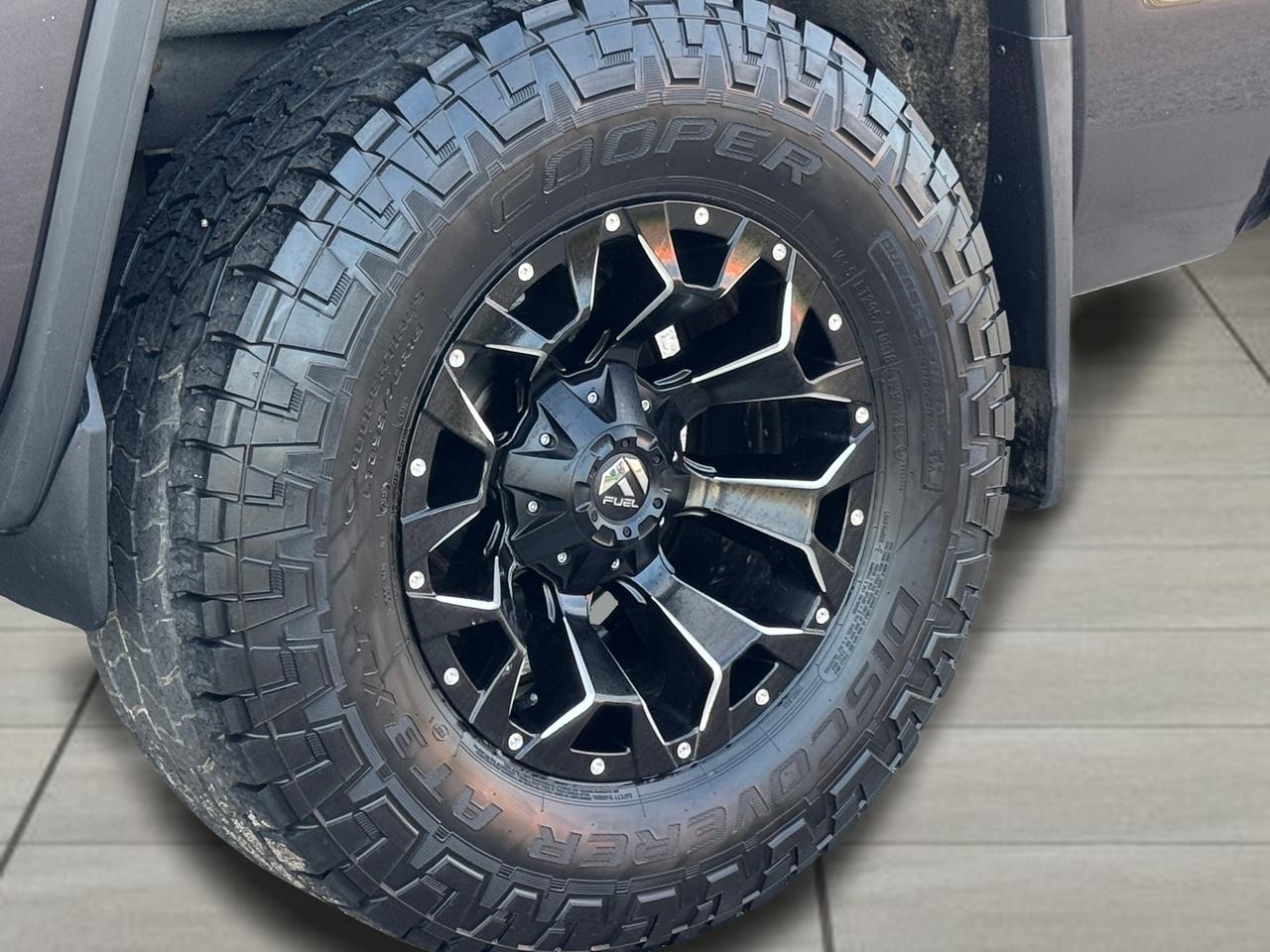 2016 GMC Sierra 1500 4WD CREW 5.3L V8 4x4 SLE+CLEAN CARFAX Photo