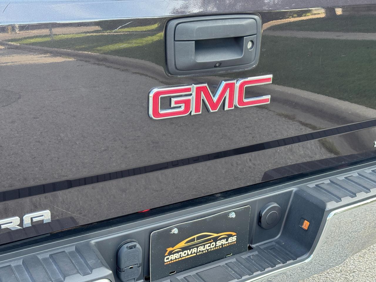 2016 GMC Sierra 1500 4WD CREW 5.3L V8 4x4 SLE+CLEAN CARFAX Photo