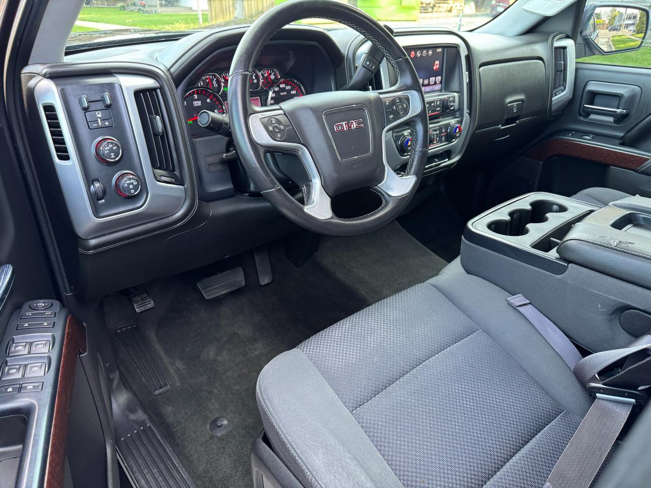 2016 GMC Sierra 1500 4WD CREW 5.3L V8 4x4 SLE+CLEAN CARFAX Photo