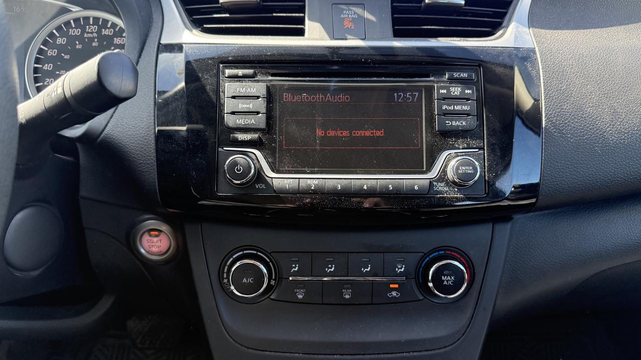 2017 Nissan Sentra SV Photo