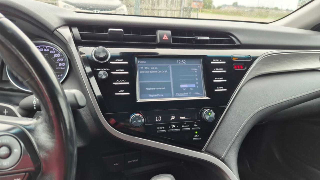 2020 Toyota Camry SE, WELL MAINTAINED, 4 CYLINDER, CERTIFIED Photo