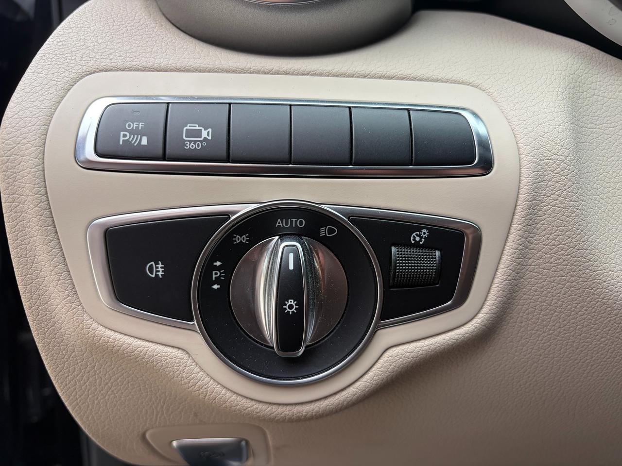 2018 Mercedes-Benz C-Class C 300 Photo