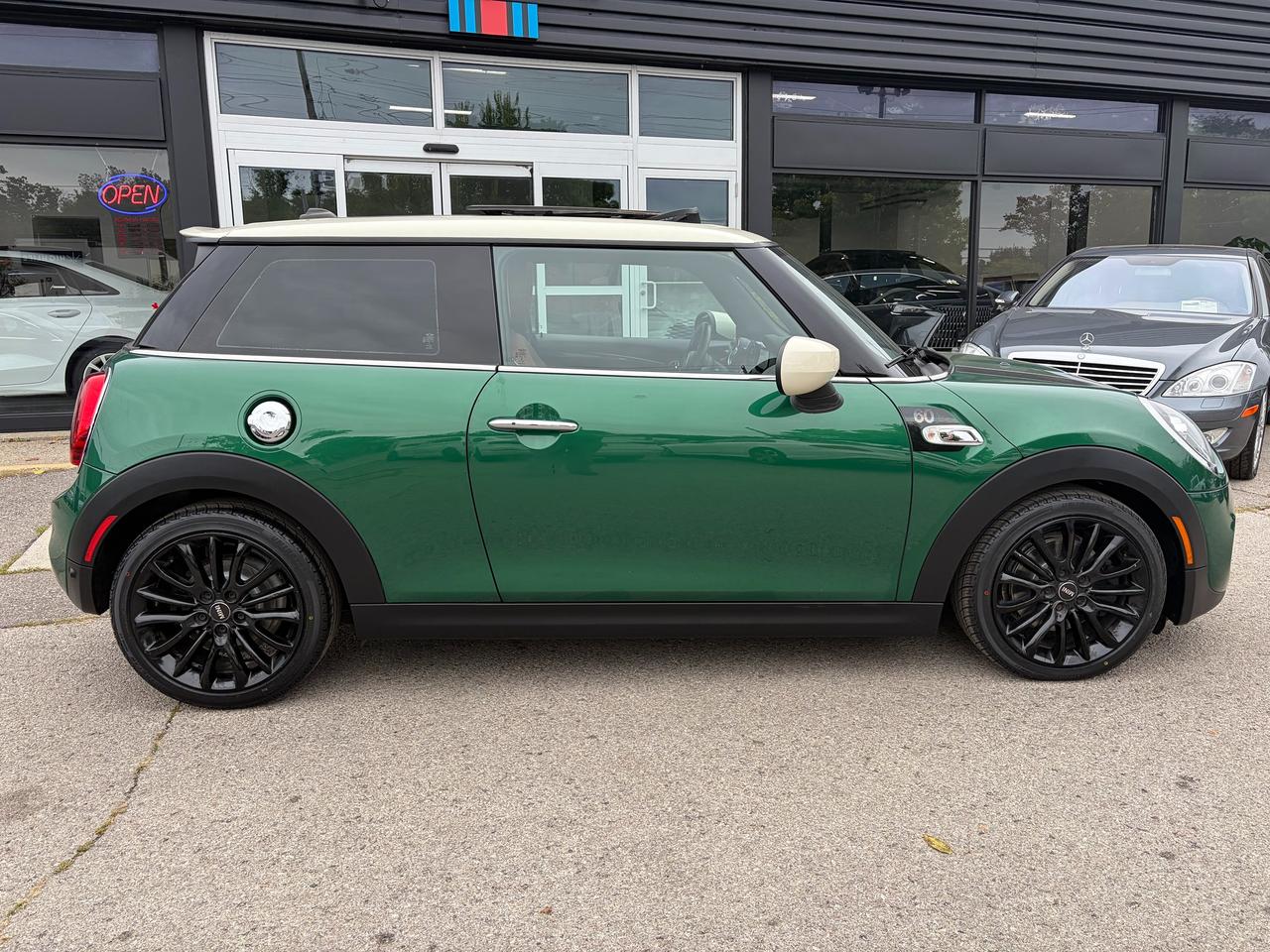 2020 MINI Cooper Cooper S Photo5