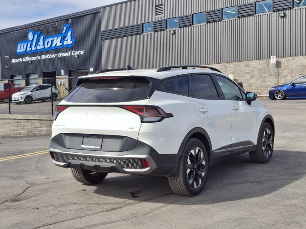 2023 Kia Sportage X-Line Limited | Pano Roof | Quilted Leather | Heated + Ventilated Seats | Heated Steering & More ! Photo