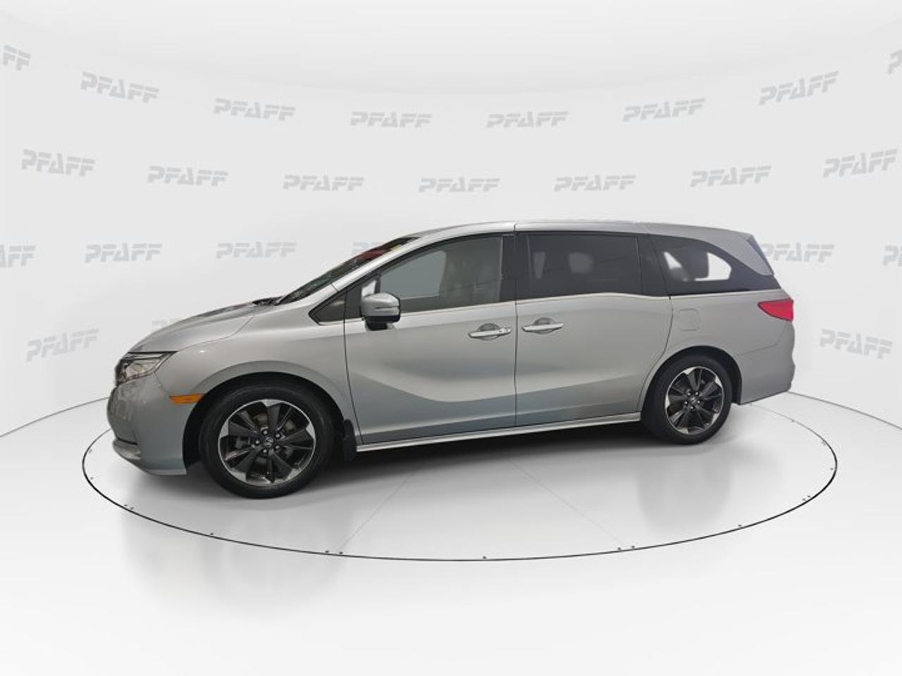 2022 Honda Odyssey Touring Photo