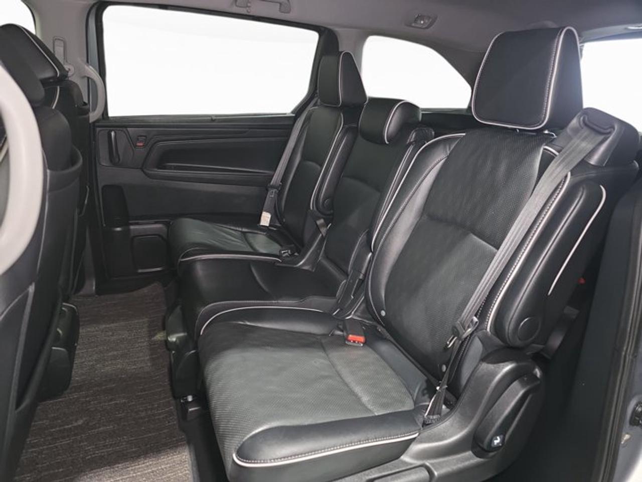 2022 Honda Odyssey Touring Photo