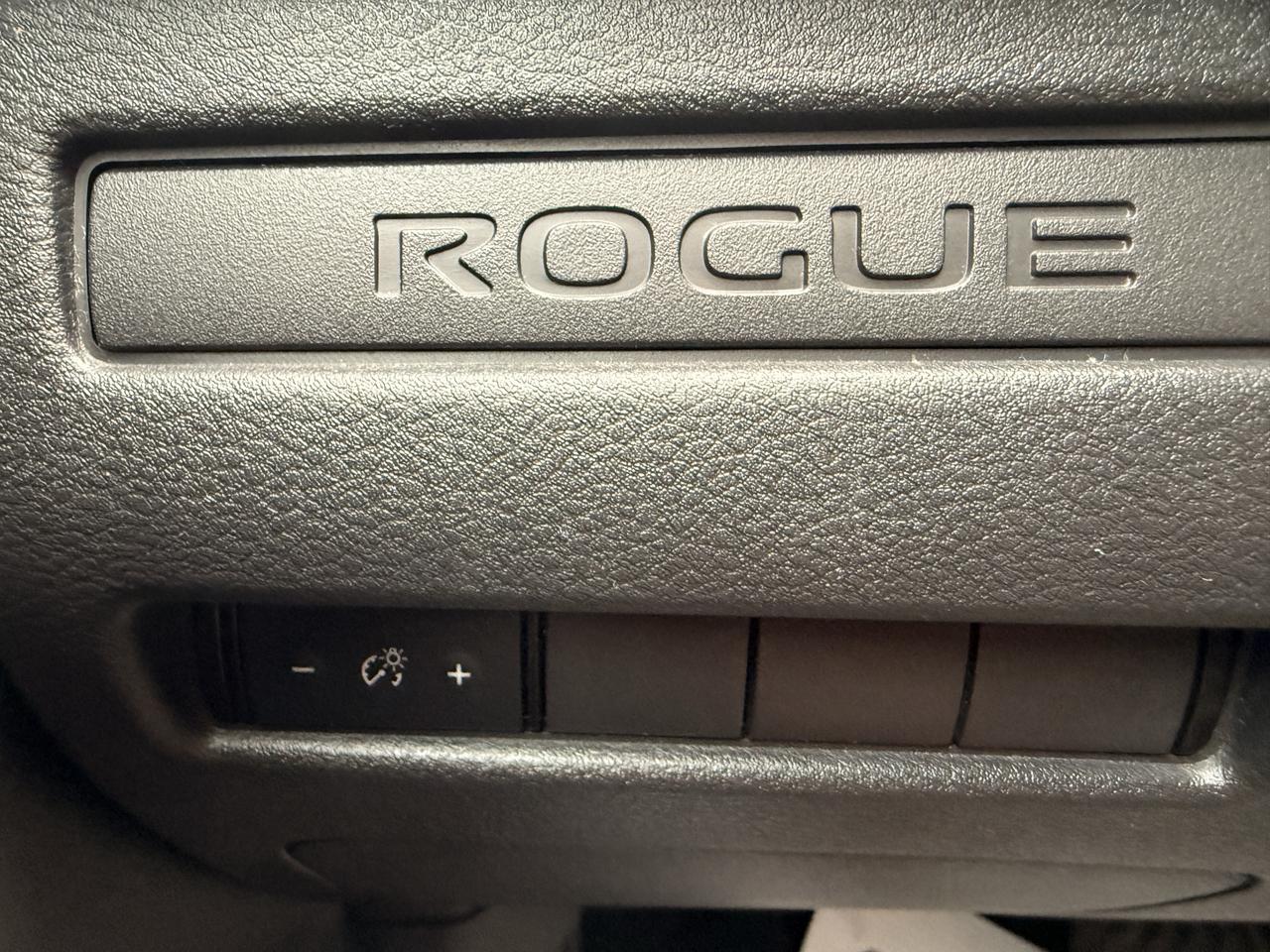 2022 Nissan Rogue FWD S Photo