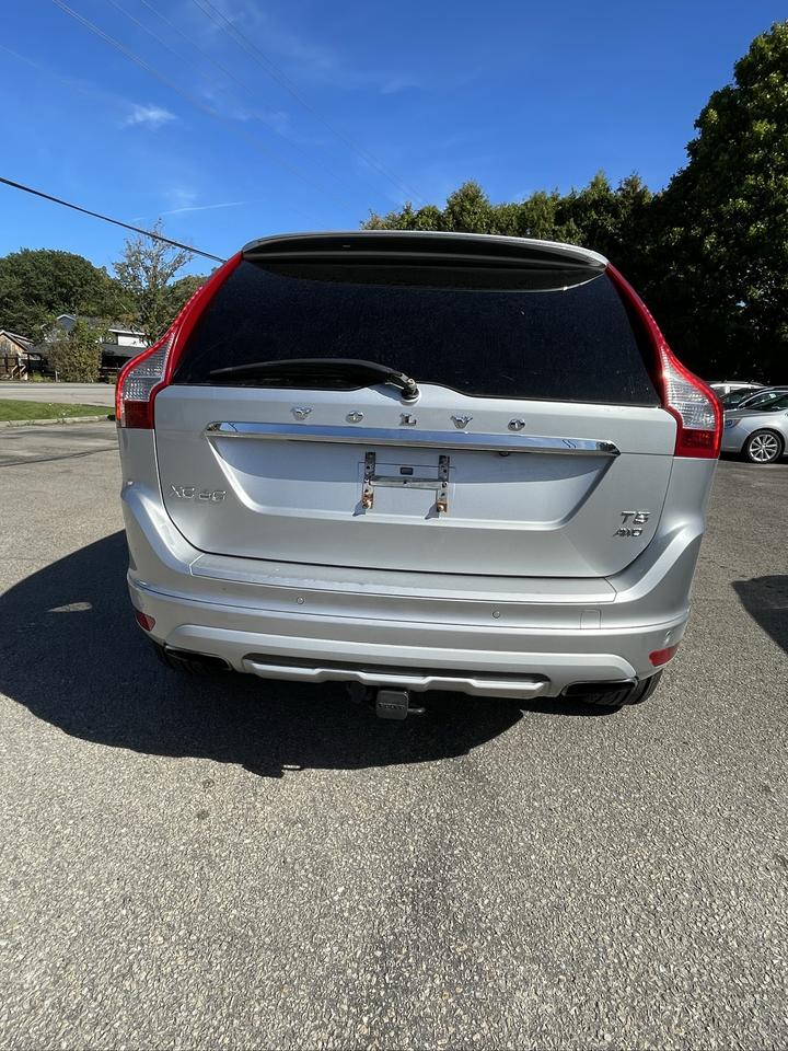2017 Volvo XC60 T5 Special Edition Premier Photo