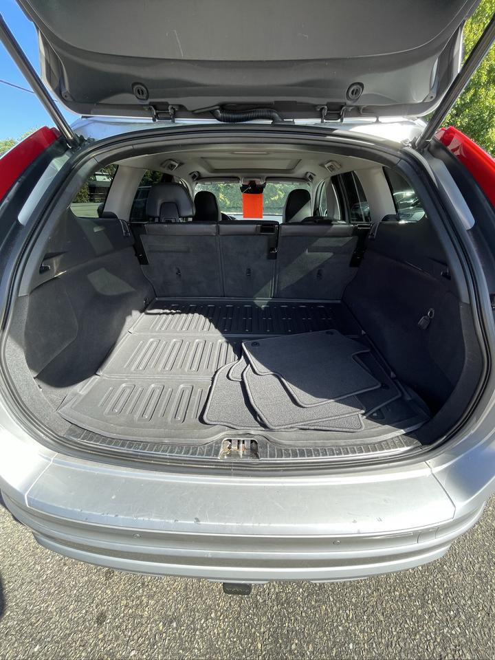 2017 Volvo XC60 T5 Special Edition Premier Photo