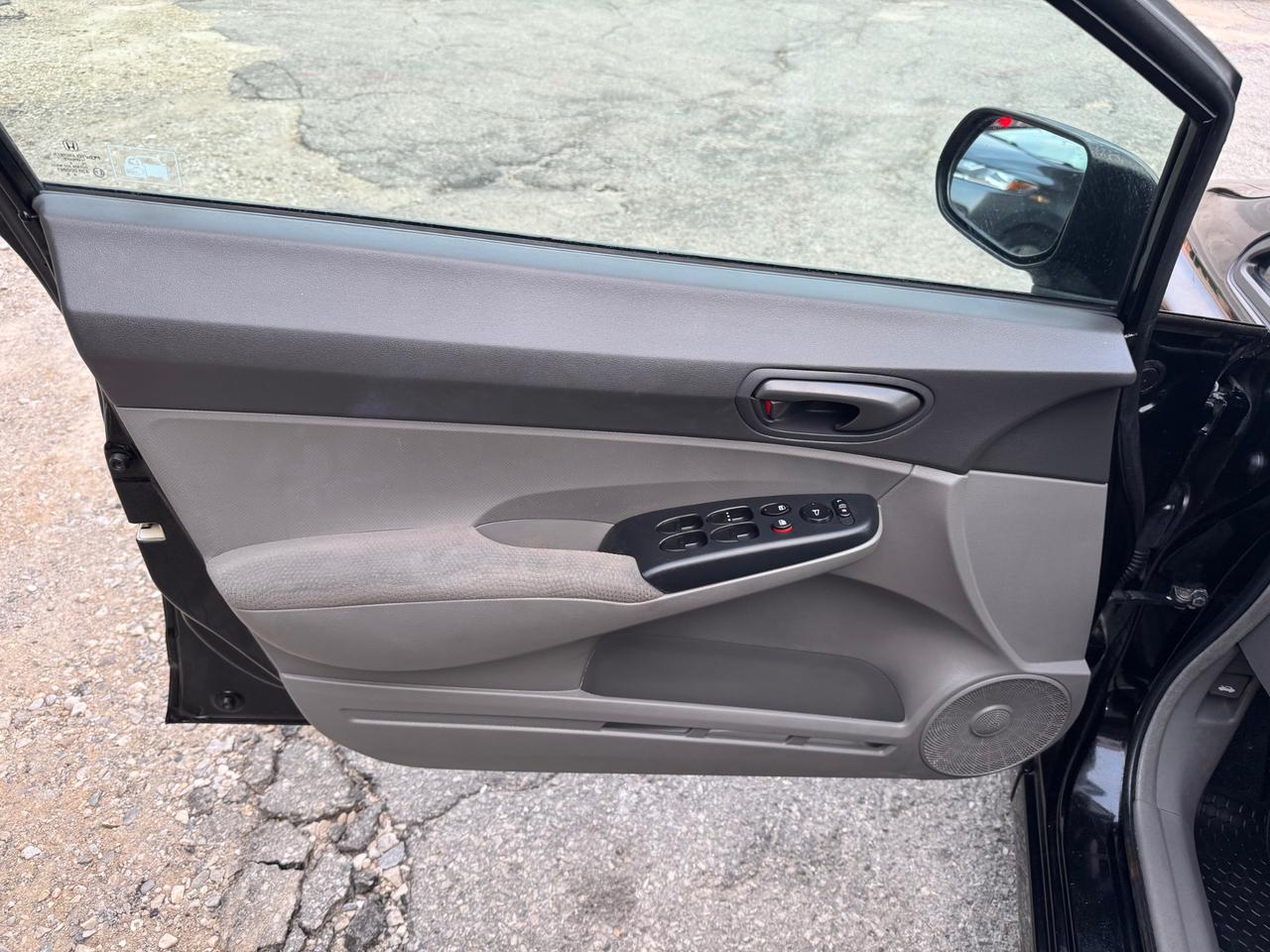 2011 Honda Civic DX-G LOW MILEAGE | RUST PROOFED Photo