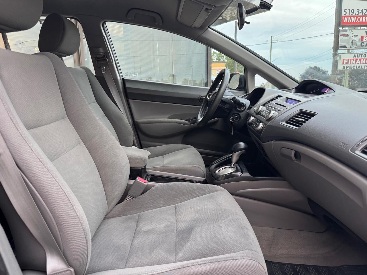 2011 Honda Civic DX-G LOW MILEAGE | RUST PROOFED Photo
