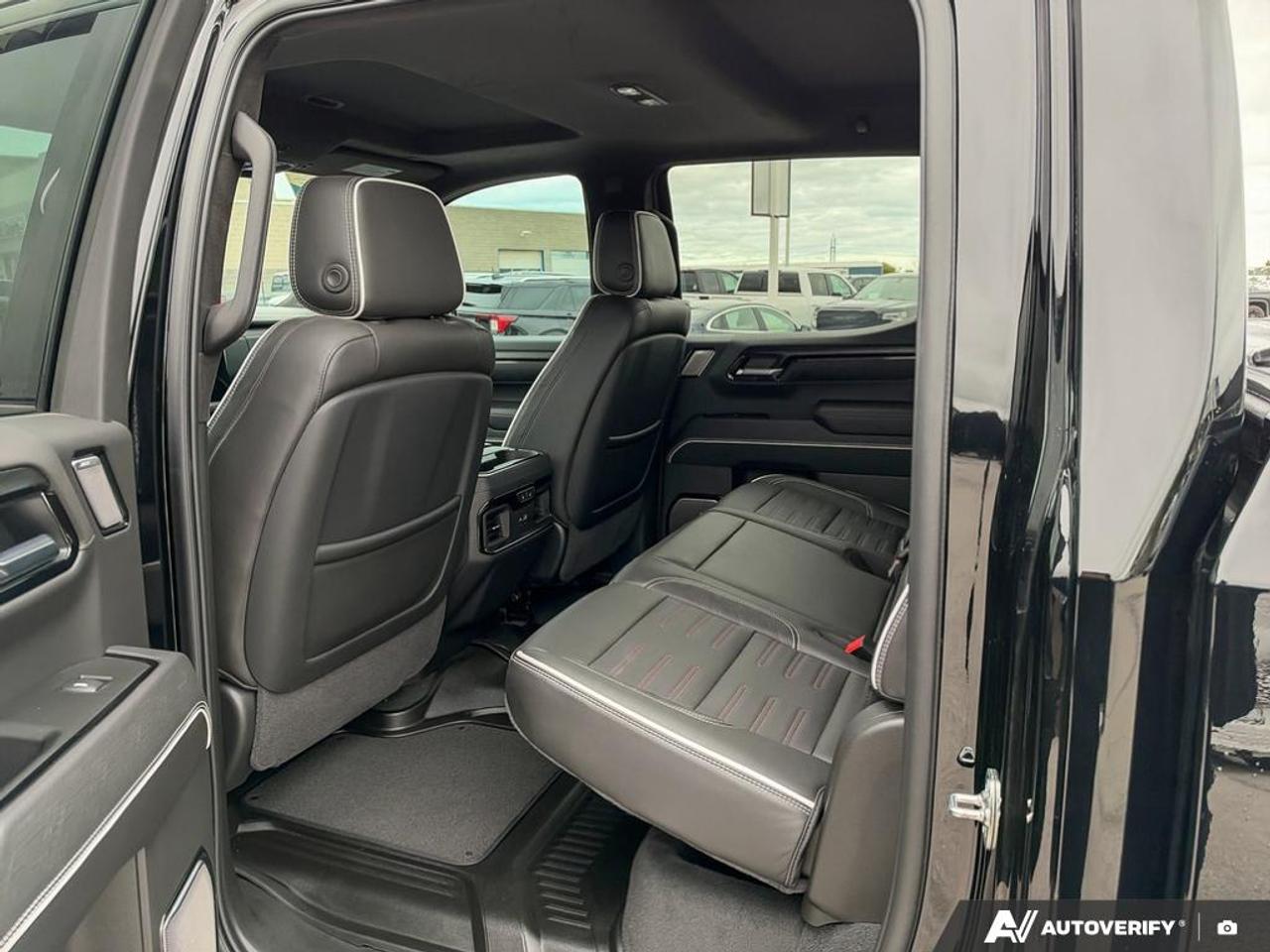 2026 GMC Sierra 1500 AT4X 3.0L DIESEL | BOSE PREMIUM AUDIO | MESSAGE SEATS | Photo