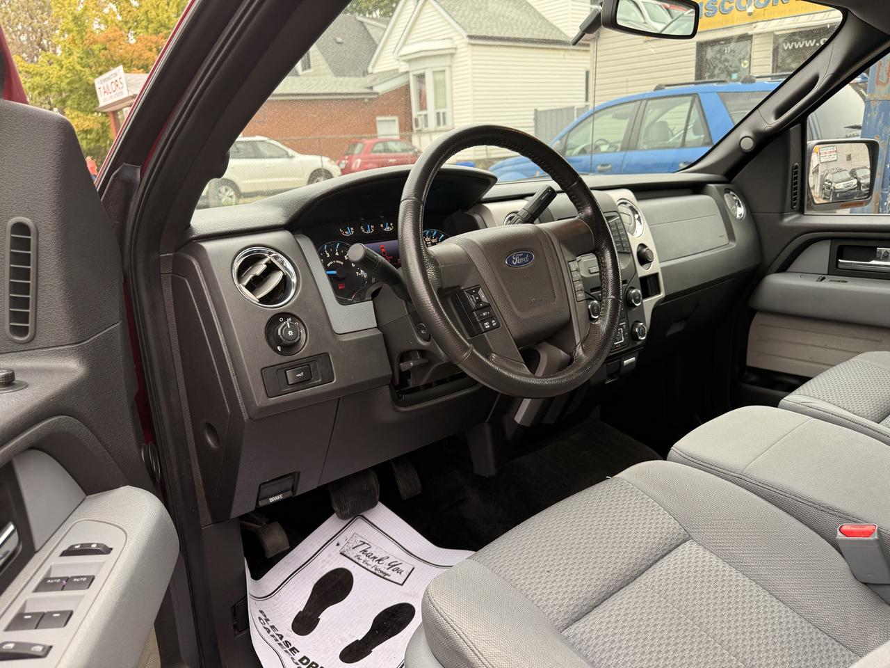 2013 Ford F-150 XLT Photo