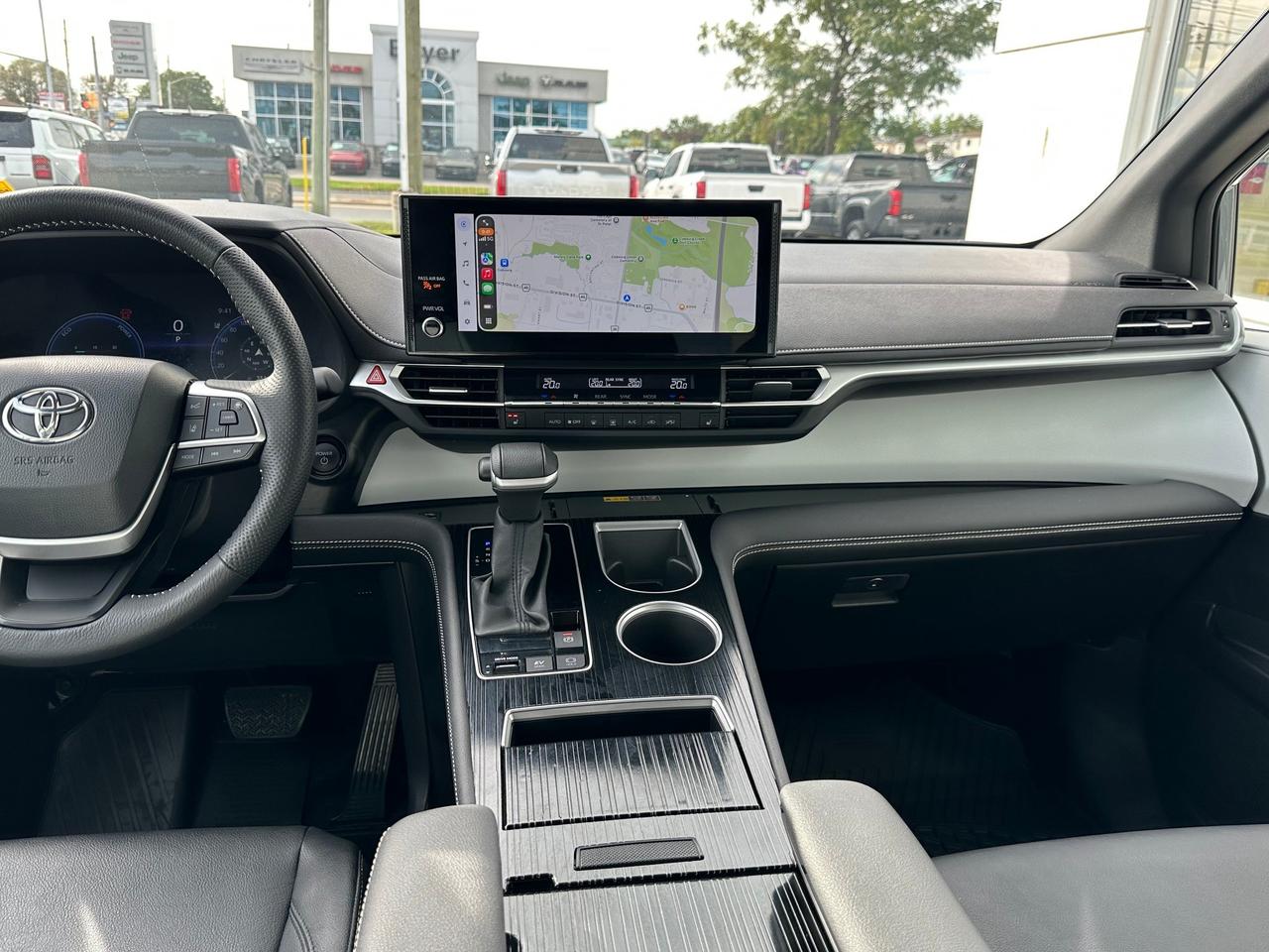 2025 Toyota Sienna XSE 7-Passenger XSE AWD! Photo
