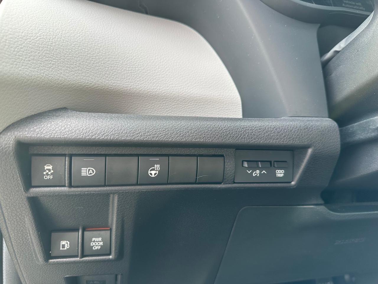 2025 Toyota Sienna XSE 7-Passenger XSE AWD! Photo
