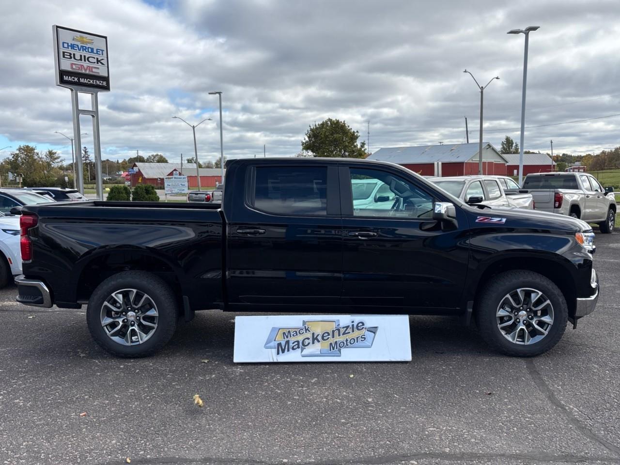 2026 Chevrolet Silverado 1500 LT New 5 Passenger V8 Crew Cab 4X4 Truck with Heated Front Seats, Heated Steering Wheel and a 13.4 Diagonal Touchscreen Radio with Wireless Apple CarPlay, Wireless Android Auto, Wireless Phone Charging a Photo