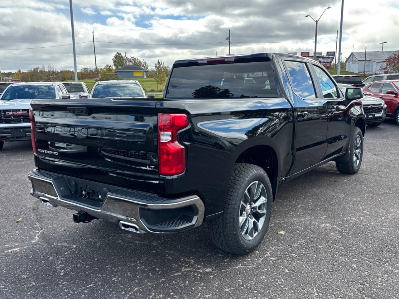 2026 Chevrolet Silverado 1500 LT New 5 Passenger V8 Crew Cab 4X4 Truck with Heated Front Seats, Heated Steering Wheel and a 13.4 Diagonal Touchscreen Radio with Wireless Apple CarPlay, Wireless Android Auto, Wireless Phone Charging a Photo