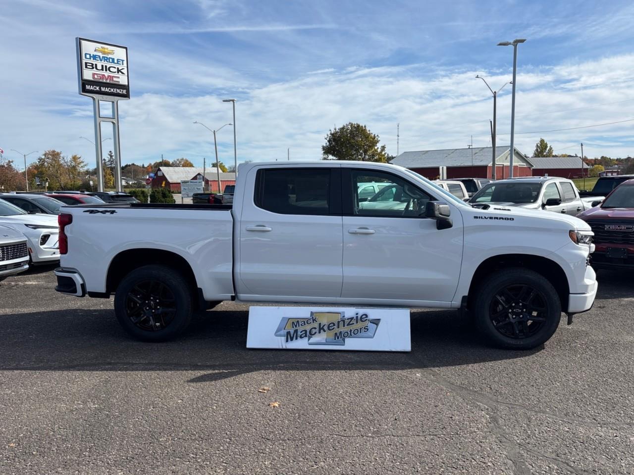 2026 Chevrolet Silverado 1500 RST New 5 Passenger Crew Cab Diesel Powered 4X4 Truck with Heated Front Seats, Heated Steering Wheel, Wireless Phone Charging, Adaptive Cruise Control, Dark Appearance Package and a 13.4 Diagonal Touchscr Photo2