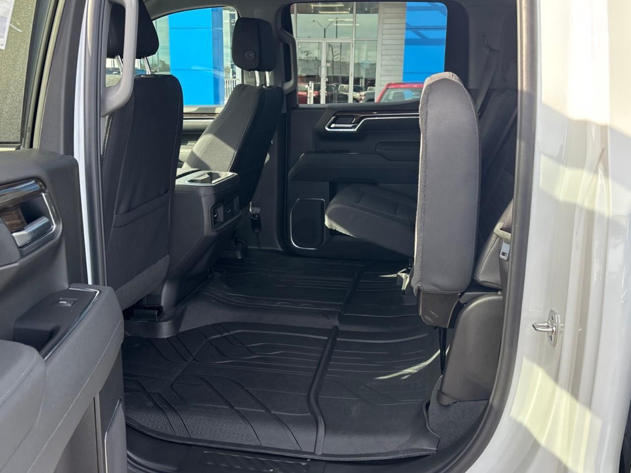 2026 Chevrolet Silverado 1500 RST New 5 Passenger Crew Cab Diesel Powered 4X4 Truck with Heated Front Seats, Heated Steering Wheel, Wireless Phone Charging, Adaptive Cruise Control, Dark Appearance Package and a 13.4 Diagonal Touchscr Photo