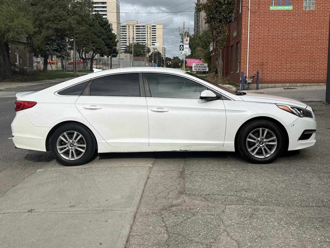2016 Hyundai Sonata 2.4L GL Photo