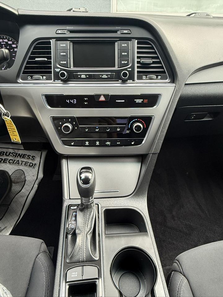 2016 Hyundai Sonata 2.4L GL Photo