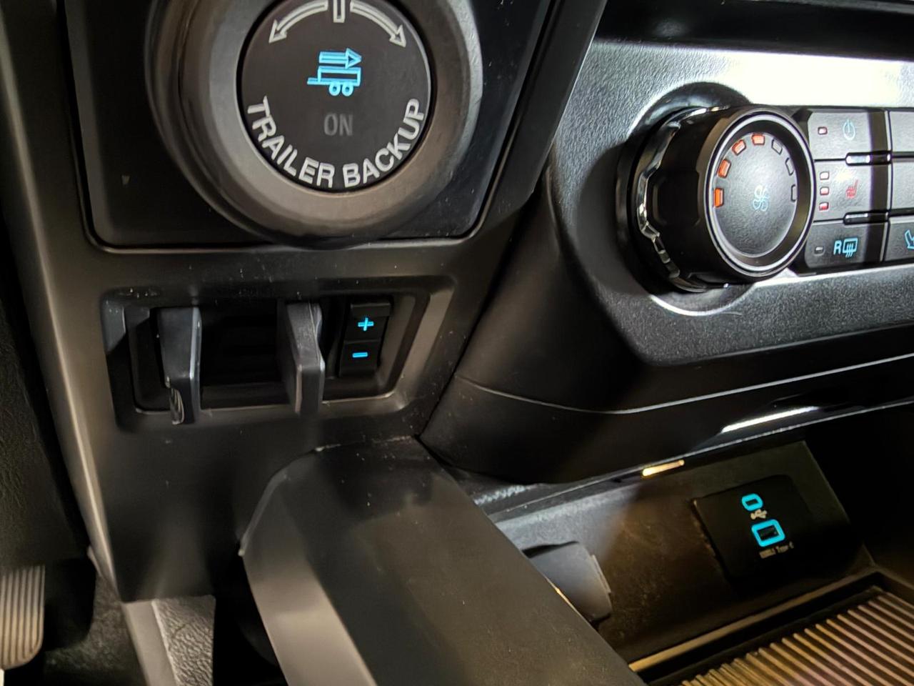 2016 Ford F-150 SPORT XLT 4X4 | 66,102KM |PANO SUNROOF|HEATED SEAT Photo
