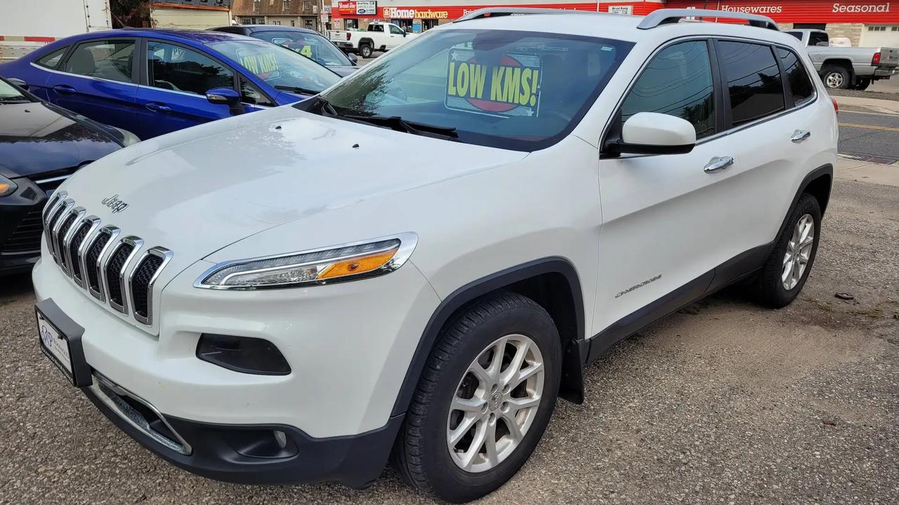 2015 Jeep Cherokee 4WD 4dr North Clean CarFax Financing Trade-ins OK! - Photo #1