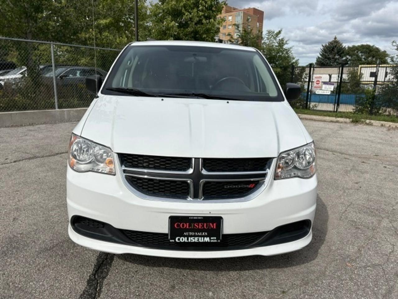 2018 Dodge Grand Caravan SXT BRAUNABILITY REAR WHEEL CHAIR RAMP-75KM-1 OWNER! Photo