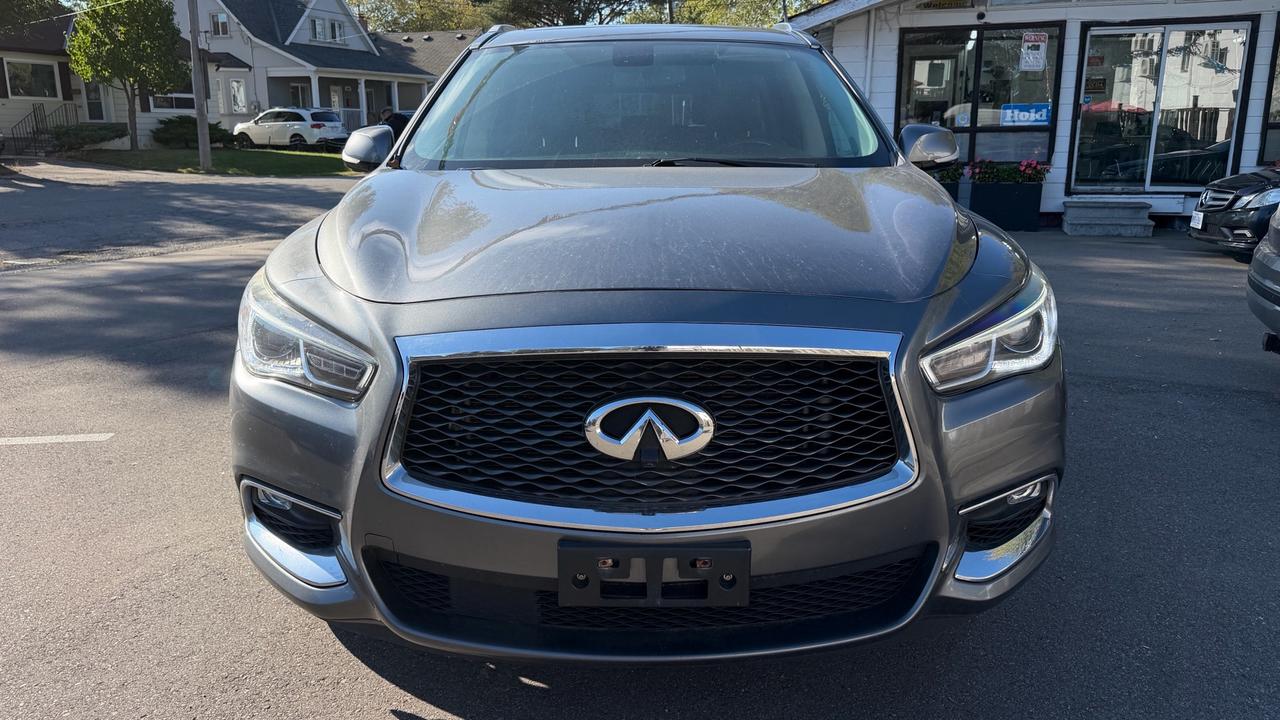 2018 Infiniti QX60 AWD Photo1
