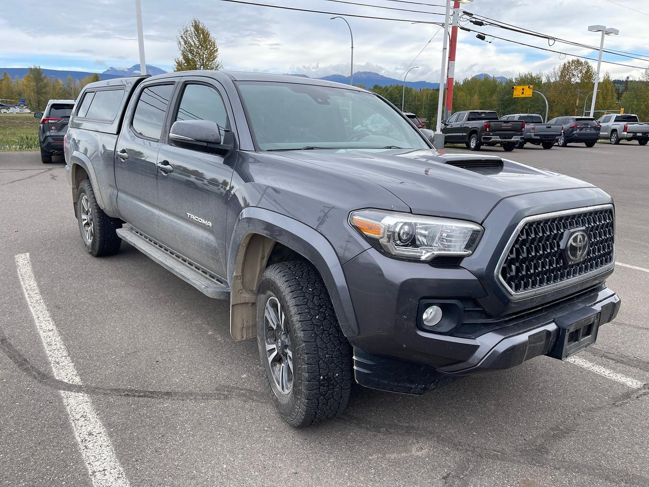 2018 Toyota Tacoma SR5 Photo0