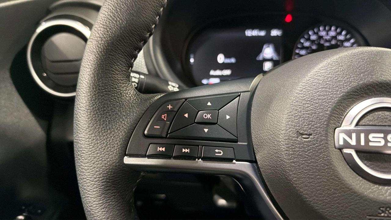 2024 Nissan Kicks SV| CLEAN CARFAX| BLIND SPOT| HTD SEATS| CARPLAY Photo