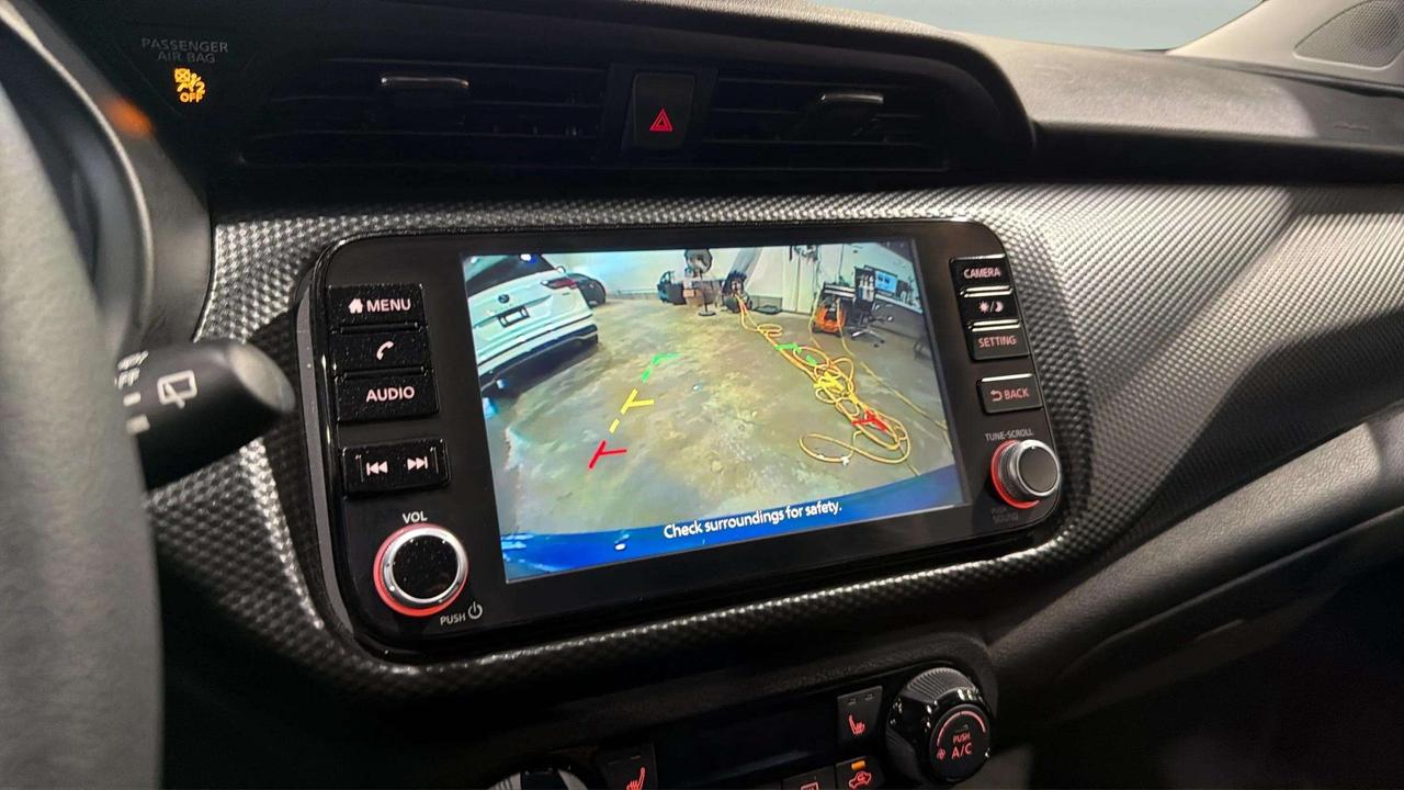 2024 Nissan Kicks SV| CLEAN CARFAX| BLIND SPOT| HTD SEATS| CARPLAY Photo