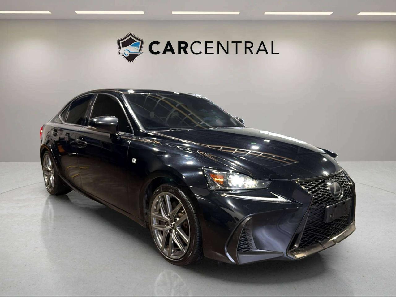 2019 Lexus IS IS 300| CLEAN CARFAX| F1 SPORT|CARPLAY| VENT SEATS Photo