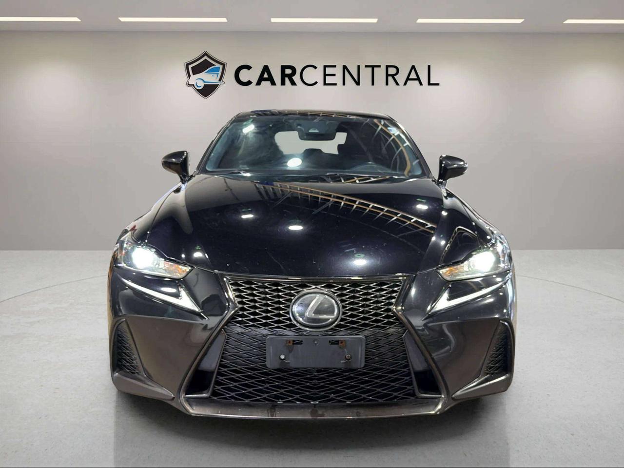 2019 Lexus IS IS 300| CLEAN CARFAX| F1 SPORT|CARPLAY| VENT SEATS Photo