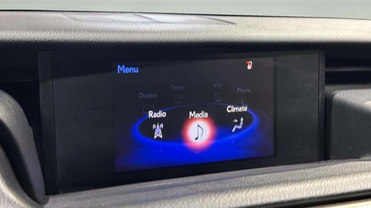 2019 Lexus IS IS 300| CLEAN CARFAX| F1 SPORT|CARPLAY| VENT SEATS Photo