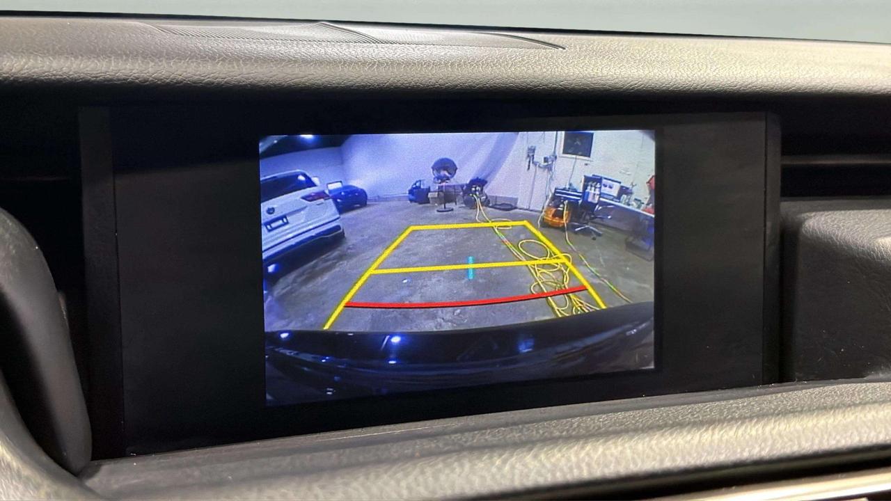2019 Lexus IS IS 300| CLEAN CARFAX| F1 SPORT|CARPLAY| VENT SEATS Photo