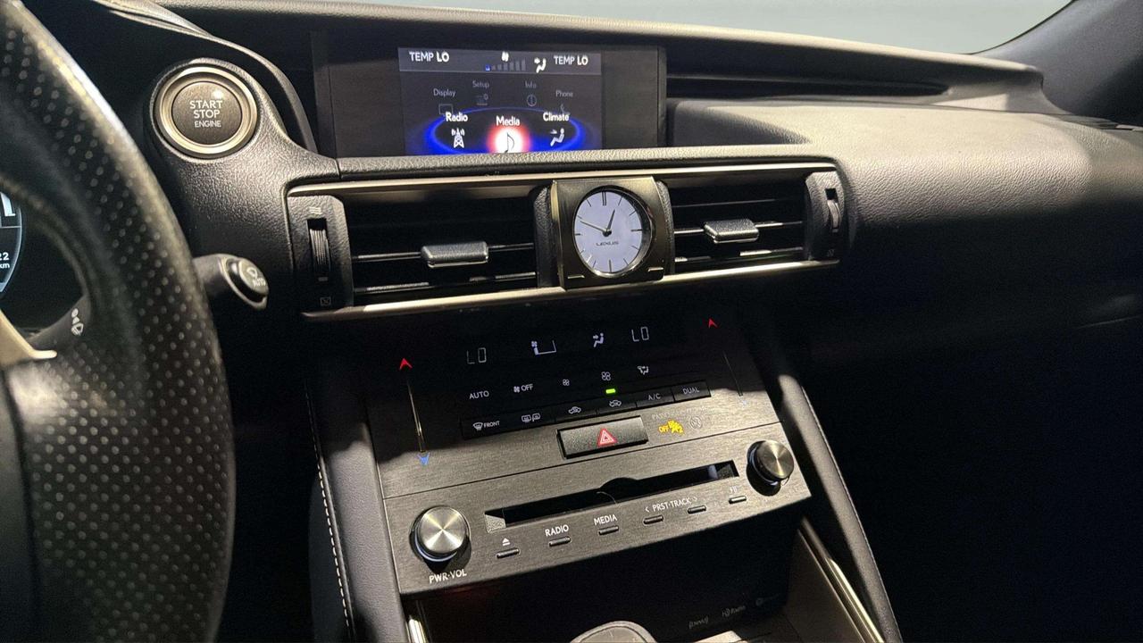 2019 Lexus IS IS 300| CLEAN CARFAX| F1 SPORT|CARPLAY| VENT SEATS Photo