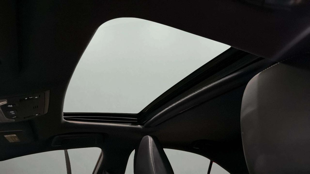 2019 Lexus IS IS 300| CLEAN CARFAX| F1 SPORT|CARPLAY| VENT SEATS Photo