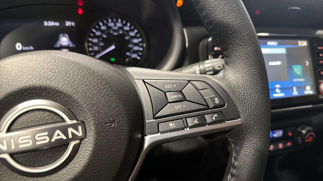 2024 Nissan Kicks SV| CLEAN CARFAX| BLIND SPOT| HTD SEATS| CARPLAY Photo