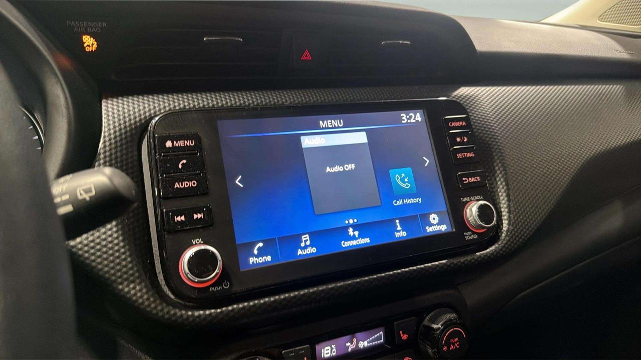 2024 Nissan Kicks SV| CLEAN CARFAX| BLIND SPOT| HTD SEATS| CARPLAY Photo