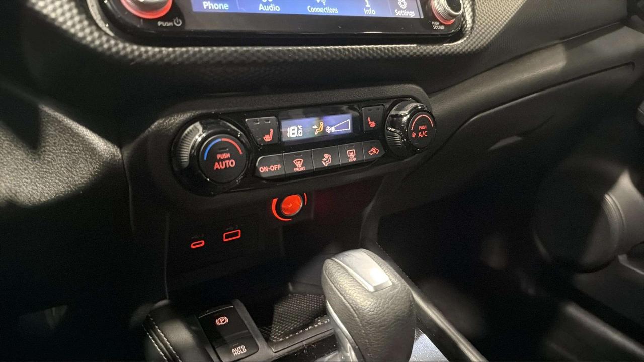2024 Nissan Kicks SV| CLEAN CARFAX| BLIND SPOT| HTD SEATS| CARPLAY Photo