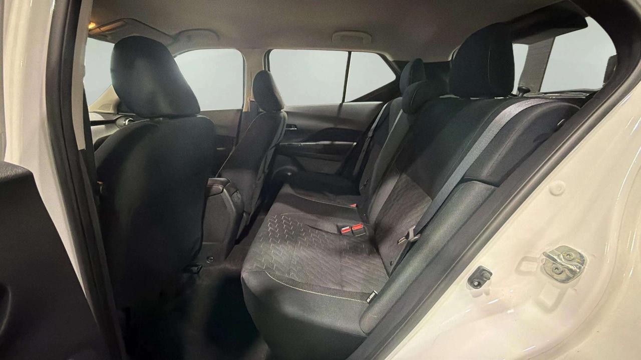 2024 Nissan Kicks SV| CLEAN CARFAX| BLIND SPOT| HTD SEATS| CARPLAY Photo