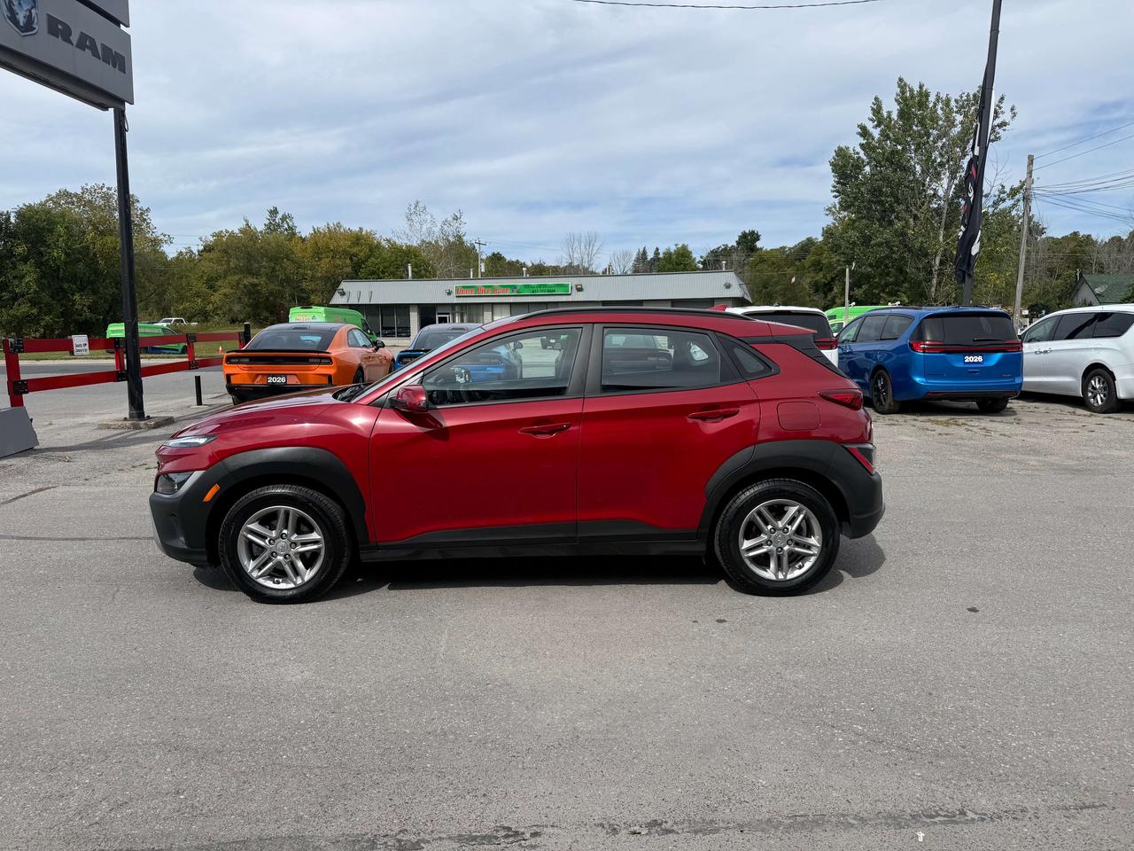 2023 Hyundai KONA Essential Photo5